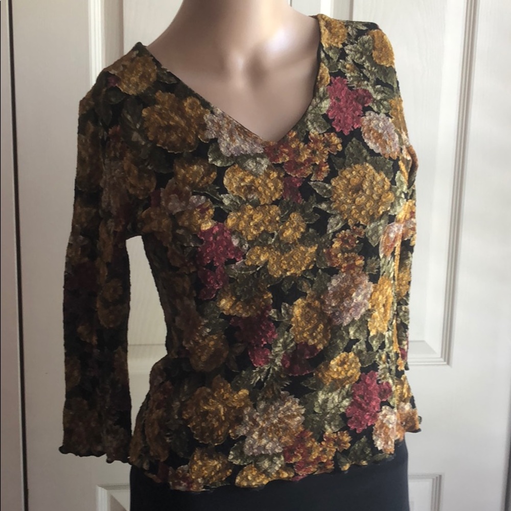 V-Neck Top with Scalloped Edges